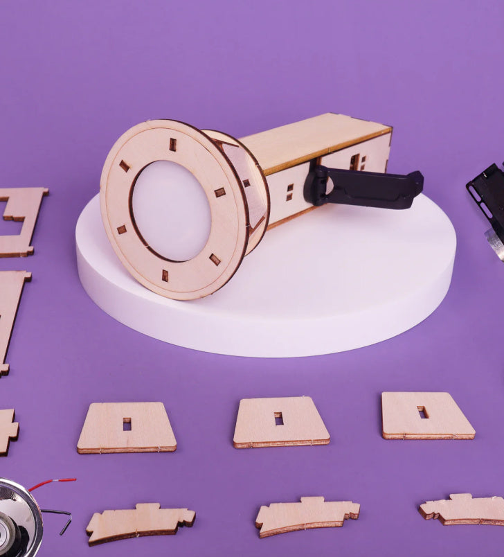 Hand Crank Flashlight STEM Kit
